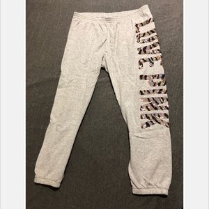🌸PINK Victoria's Secret Capri Sweat Pants🌸